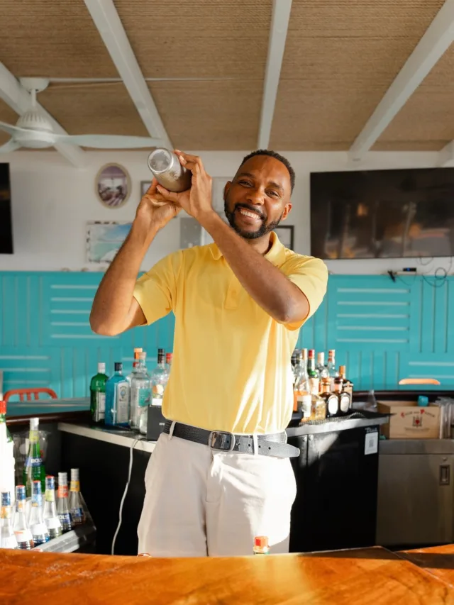 Meet Isaac, our Assistant Manager at Leon’s! Always ready with a warm smile and exceptional service. 

#LeonsatMeadsBay #Malliouhana #Anguilla 

📸 : @leahmariephotography_